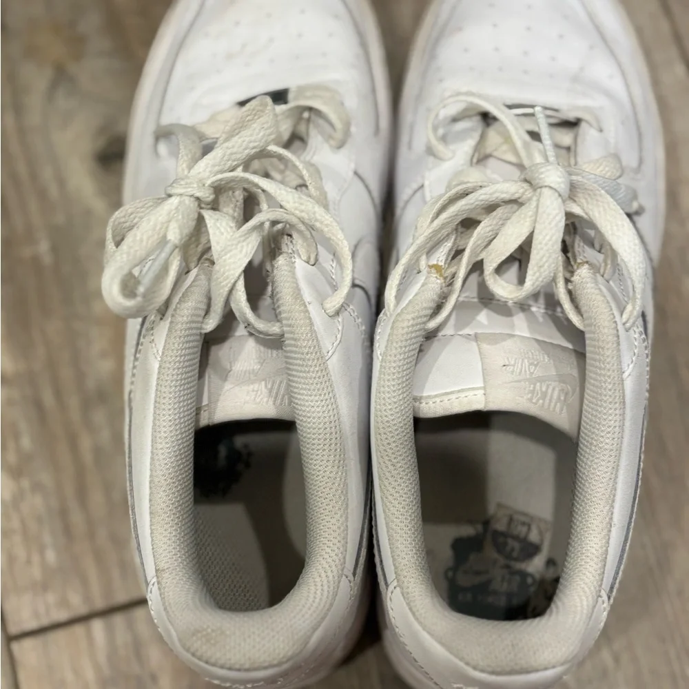 Nike Air Force 1 White Low Sneakers Size 7Y